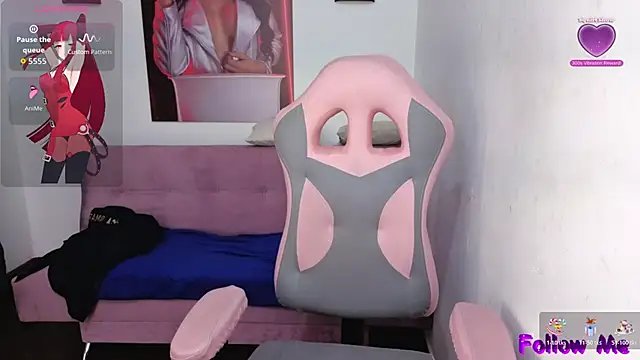 vittorialombardi   online show from October 24, 2025, 8:11 am