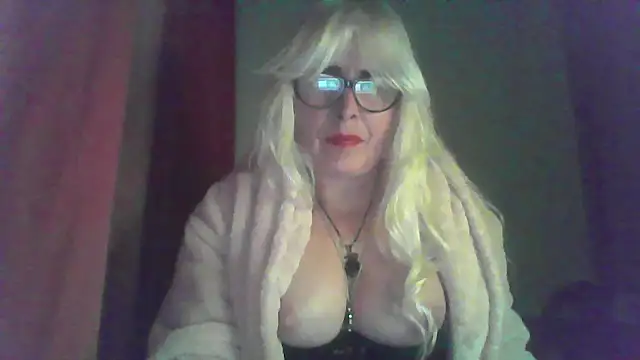 Rousmk1 online show from October 4, 2025, 11:03 pm