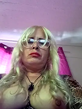 Rousmk1 online show from December 2, 2025, 1:28 pm