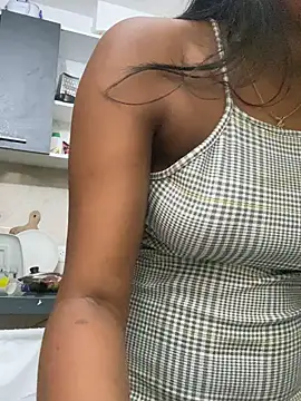 Snapshot of EscorpiLeoncita chatting on February 19, 2025, 3:28 am EscorpiLeoncita online show from February 19, 2025, 3:28 am