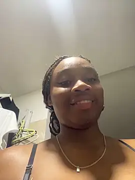 Snapshot of EscorpiLeoncita chatting on October 2, 2025, 4:41 am EscorpiLeoncita online show from October 2, 2025, 4:41 am