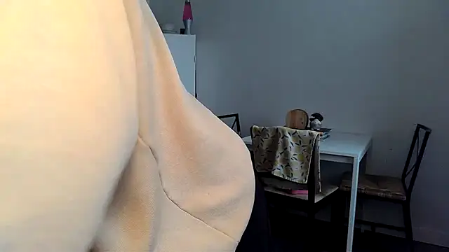 Kittyymaze1 online show from March 26, 2026, 12:22 pm