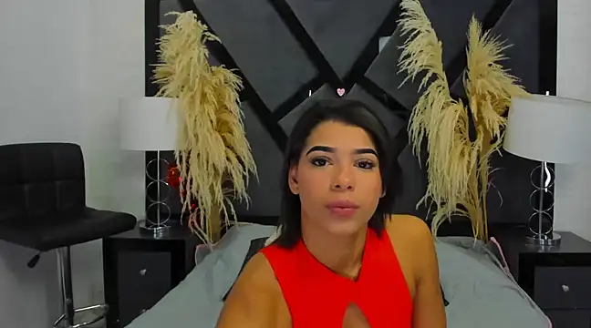 Snapshot of TiaraRosse chatting on January 27, 2025, 5:03 am TiaraRosse online show from January 27, 2025, 5:03 am