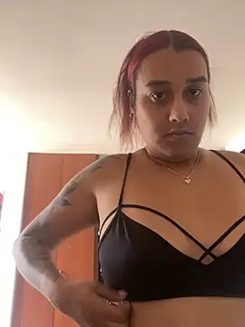 Cafeziitha02 online show from October 3, 2025, 4:26 pm