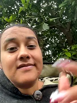 Cafeziitha02 online show from November 30, 2025, 9:41 pm