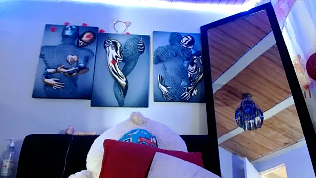 Snapshot of Maidi_ chatting on March 20, 2025, 3:14 pm Maidi online show from March 20, 2025, 3:14 pm