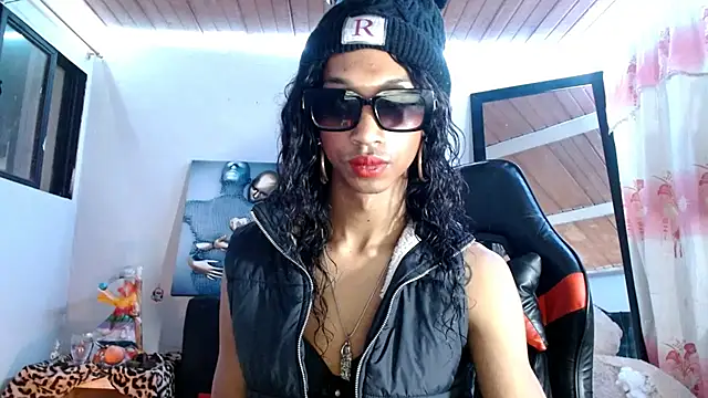 Snapshot of Maidi_ chatting on September 16, 2025, 12:39 pm Maidi online show from September 16, 2025, 12:39 pm