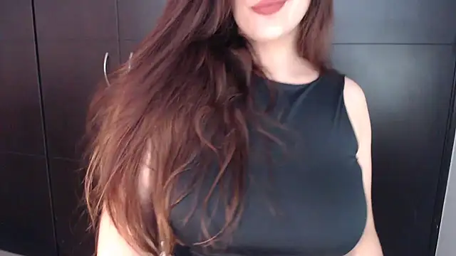 AdharaLujan online show from November 12, 2025, 7:46 pm