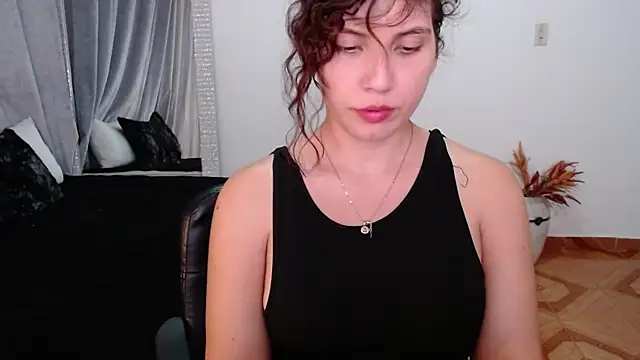 Snapshot of Sigrid- chatting on February 2, 2025, 12:19 am Sigrid- online show from February 2, 2025, 12:19 am