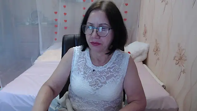 OlgaHottie online show from October 3, 2025, 11:35 pm