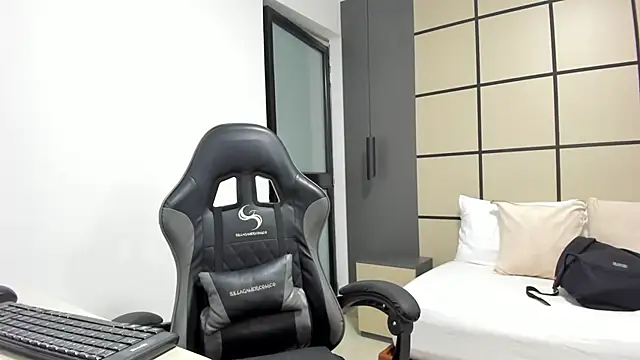 alma fenix online show from February 26, 2026, 12:37 pm