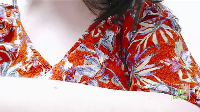 cute and hot online show from January 8, 2025, 9:42 am