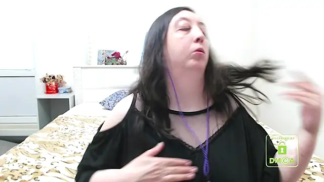 cute and hot online show from February 17, 2025, 12:59 pm