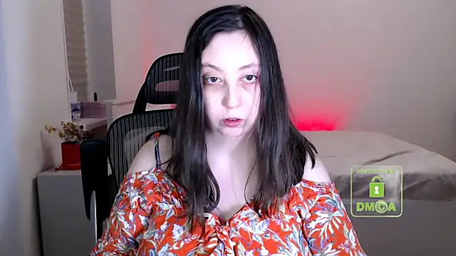 cute and hot online show from November 26, 2025, 4:30 pm