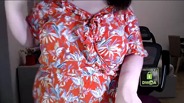 cute and hot online show from November 27, 2025, 4:09 pm