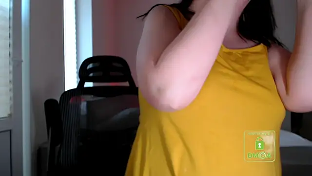 Snapshot of cute_and_hot chatting on April 22, 2026, 3:02 pm cute and hot online show from April 22, 2026, 3:02 pm