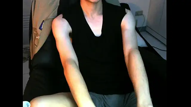 Ray175oo online show from October 10, 2025, 5:23 pm