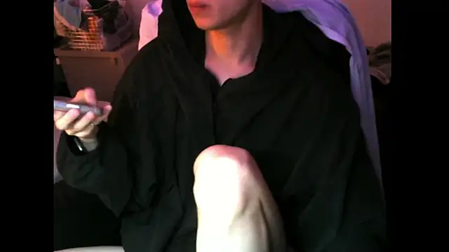 Ray175oo online show from February 5, 2026, 6:23 pm