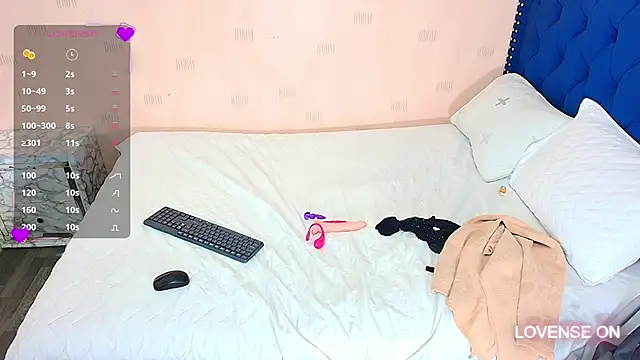 hotlatinateacher online show from March 5, 2025, 7:38 pm