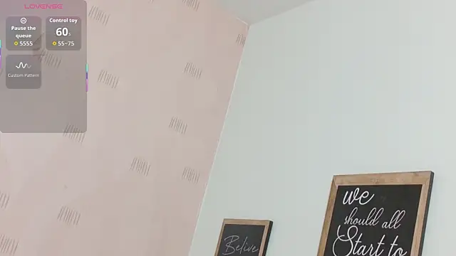 hotlatinateacher online show from October 17, 2025, 7:49 pm