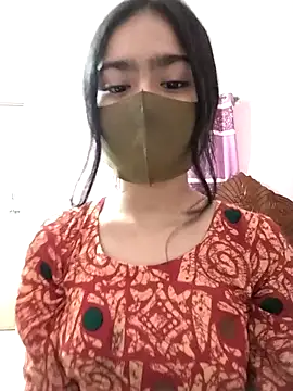 Arisha- online show from October 31, 2025, 7:59 pm