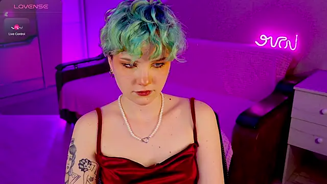 Snapshot of School_Love chatting on January 9, 2025, 4:17 pm School Love online show from January 9, 2025, 4:17 pm