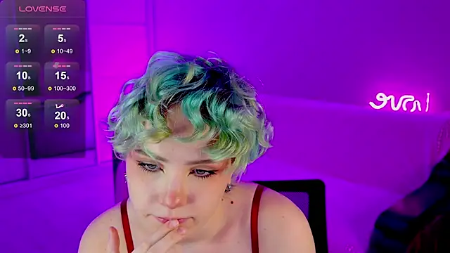 Snapshot of School_Love chatting on January 29, 2025, 1:07 pm School Love online show from January 29, 2025, 1:07 pm