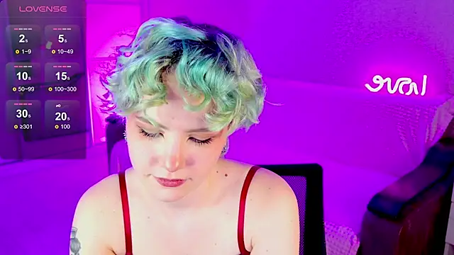 Snapshot of School_Love chatting on January 29, 2025, 4:08 pm School Love online show from January 29, 2025, 4:08 pm