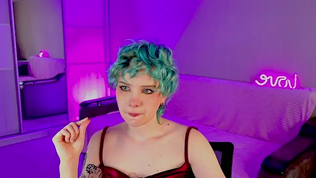 Snapshot of School_Love chatting on February 20, 2025, 1:08 pm School Love online show from February 20, 2025, 1:08 pm