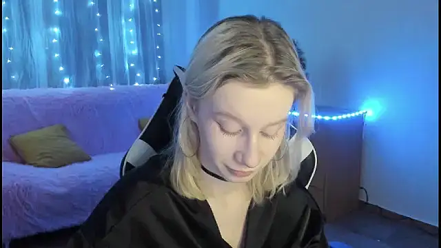 EnigmaSee online show from December 21, 2025, 1:13 am