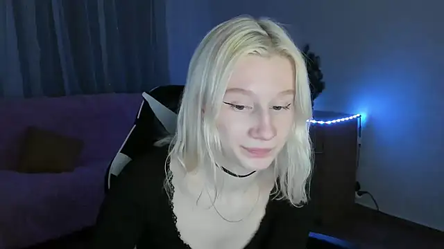 Snapshot of EnigmaSee chatting on February 9, 2026, 4:00 pm EnigmaSee online show from February 9, 2026, 4:00 pm