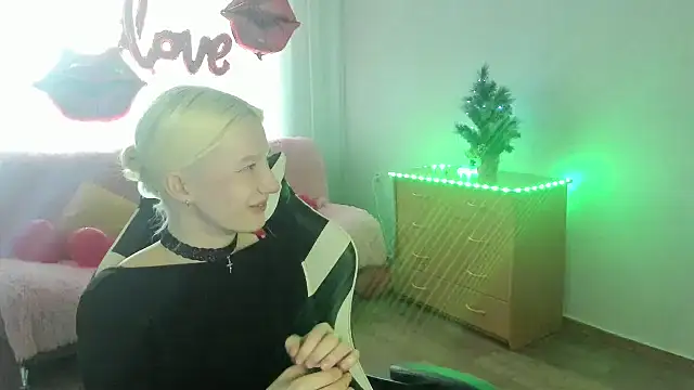 Snapshot of EnigmaSee chatting on March 1, 2026, 2:57 am EnigmaSee online show from March 1, 2026, 2:57 am