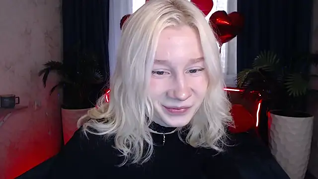 Snapshot of EnigmaSee chatting on March 2, 2026, 2:03 am EnigmaSee online show from March 2, 2026, 2:03 am