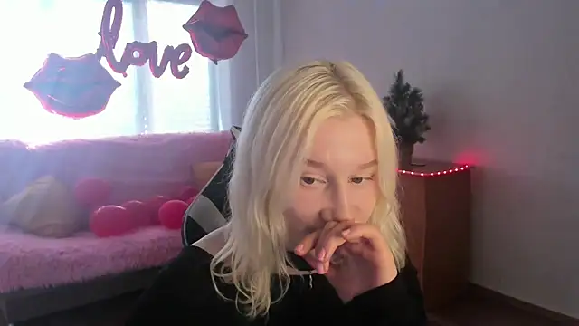 Snapshot of EnigmaSee chatting on March 2, 2026, 5:08 am EnigmaSee online show from March 2, 2026, 5:08 am