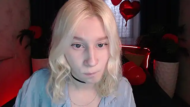 Snapshot of EnigmaSee chatting on March 4, 2026, 2:06 am EnigmaSee online show from March 4, 2026, 2:06 am