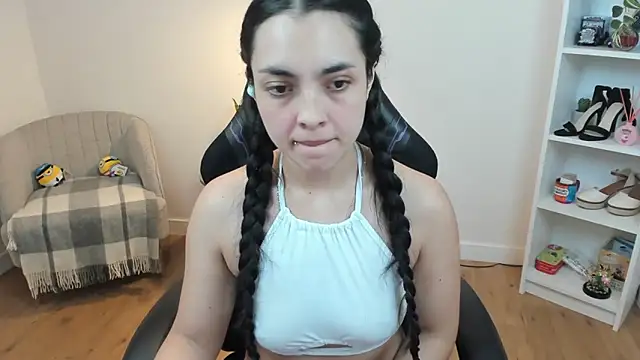  BellaEvans  online show from January 20, 2025, 12:07 pm
