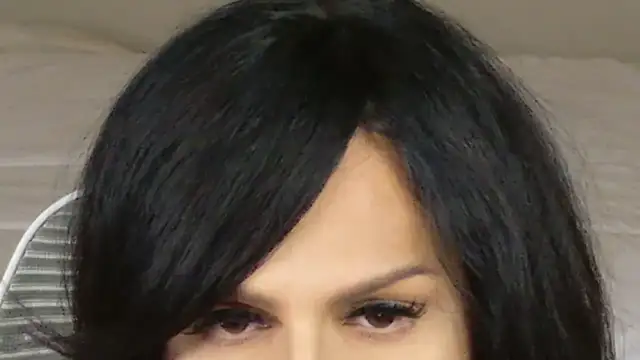 xprettysmilex online show from November 5, 2025, 8:09 pm