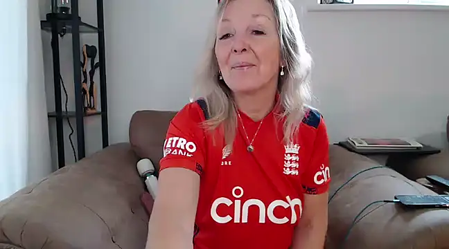 Snapshot of Ladystargazer1966 chatting on January 10, 2025, 12:36 pm Ladystargazer1966 online show from January 10, 2025, 12:36 pm