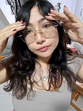 Mia Ruiz online show from September 18, 2025, 2:35 am