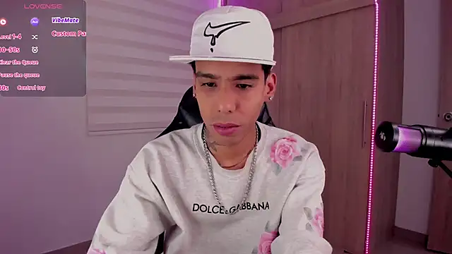 Snapshot of aldrinwhite chatting on January 14, 2025, 7:53 pm aldrinwhite online show from January 14, 2025, 7:53 pm