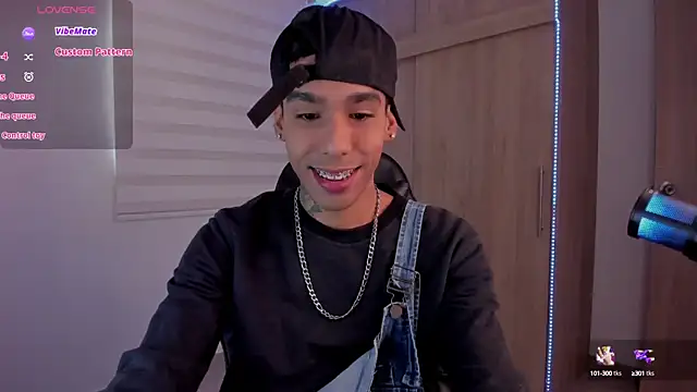 Snapshot of aldrinwhite chatting on January 22, 2025, 2:56 pm aldrinwhite online show from January 22, 2025, 2:56 pm