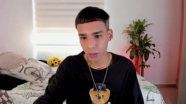 Snapshot of aldrinwhite chatting on September 12, 2025, 8:53 pm aldrinwhite online show from September 12, 2025, 8:53 pm