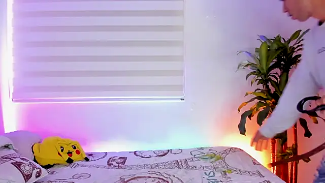 Snapshot of aldrinwhite chatting on September 29, 2025, 6:13 pm aldrinwhite online show from September 29, 2025, 6:13 pm