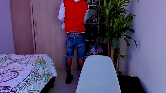 Snapshot of aldrinwhite chatting on November 30, 2025, 2:54 pm aldrinwhite online show from November 30, 2025, 2:54 pm