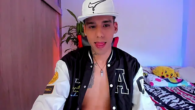 aldrinwhite online show from April 2, 2026, 7:00 pm