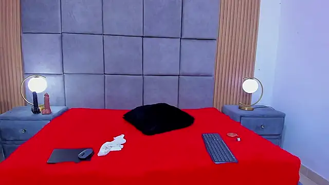 KateTompson  online show from March 19, 2026, 1:26 pm