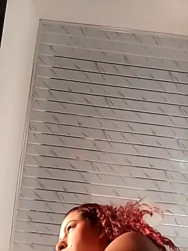 Mommy-Hot online show from February 27, 2026, 1:44 pm