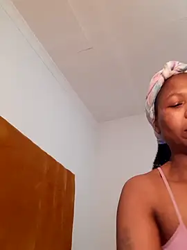 realsquirter online show from November 19, 2025, 10:26 am