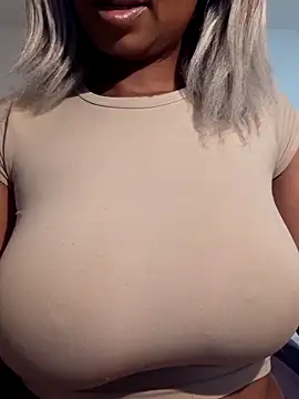 Snapshot of realsquirter chatting on February 21, 2026, 10:05 am realsquirter online show from February 21, 2026, 10:05 am