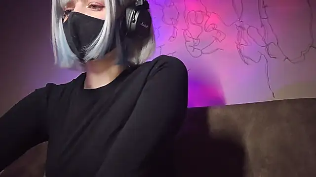 DanaWard online show from November 26, 2025, 10:00 pm